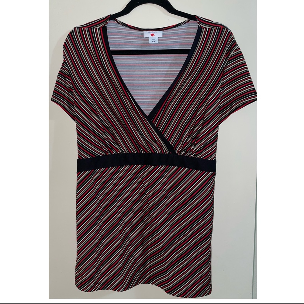 Two hearts maternity shirt size XL